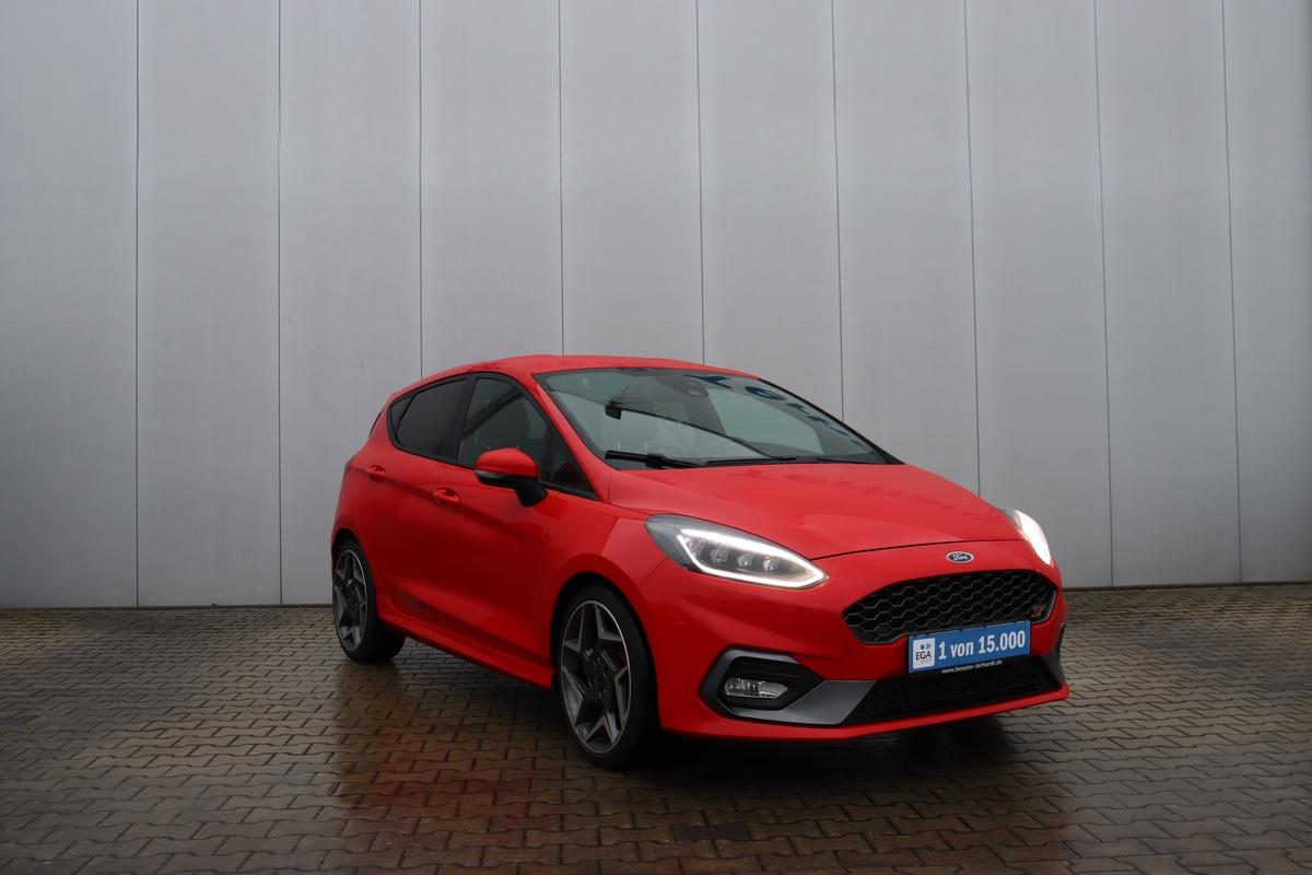 Ford Fiesta 1.5 EcoBoost ST*RECARO*LED*KAMERA*